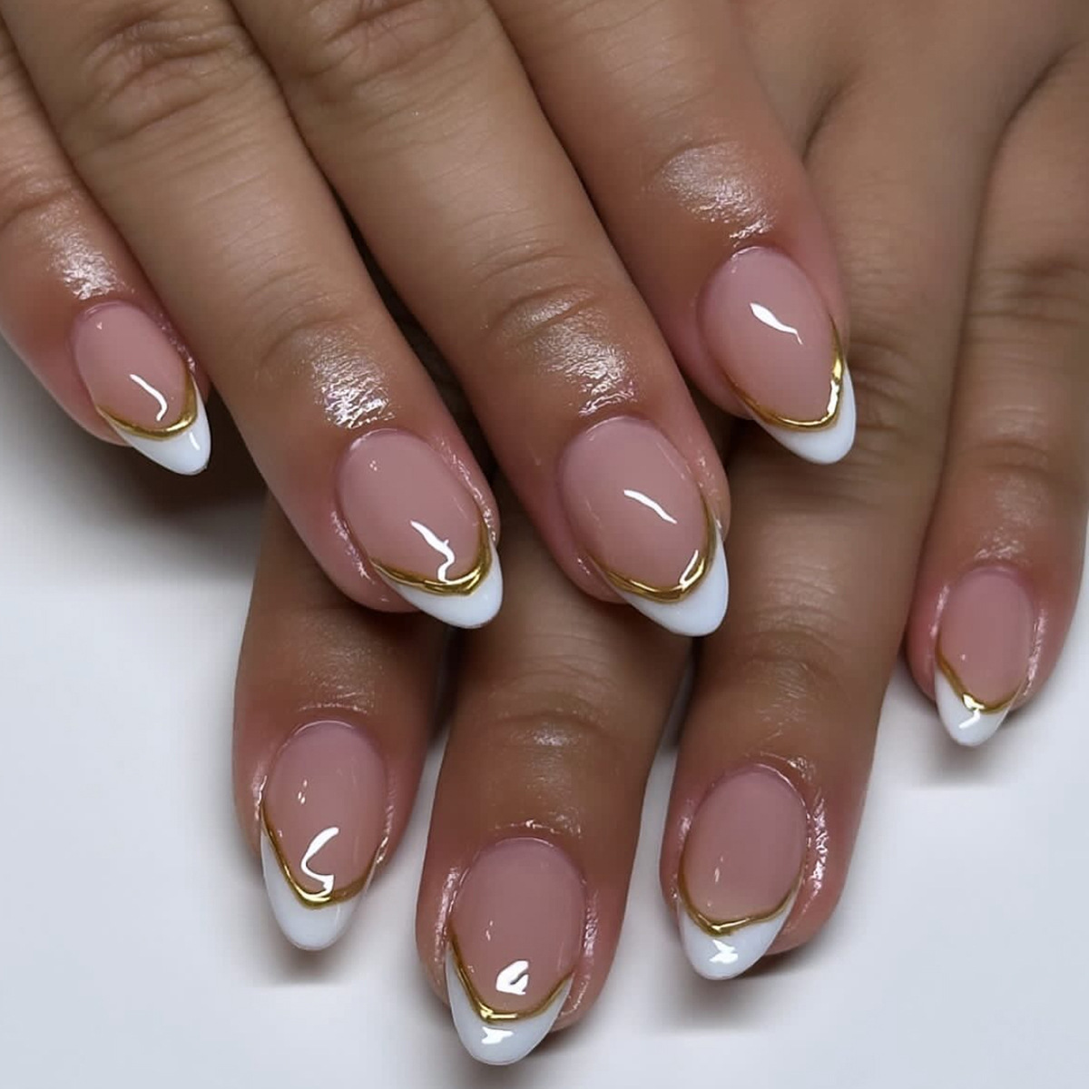 เล็บปลอมทรงอัลมอนด์สีชมพูนู้ดฝ - Nail Art Simple Elegant บทวิจารณ์และราคา